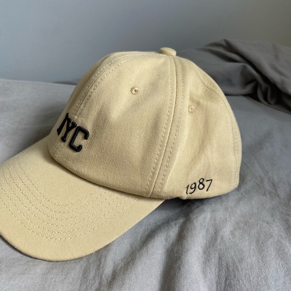 NYC hat (bundle for free!) - Picture 2 of 4